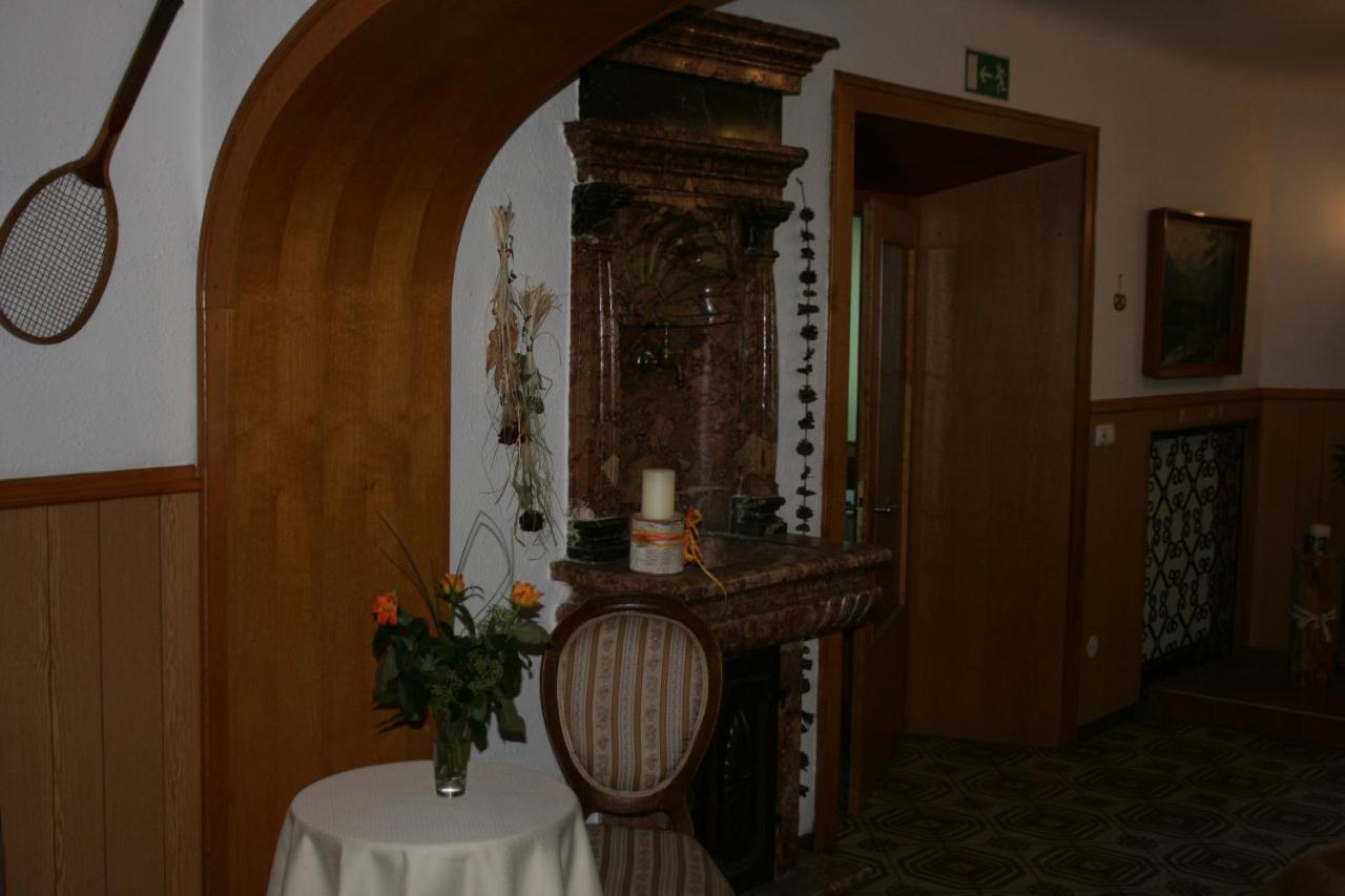 Gasthaus-Pension Schwarzer Graf Windischgarsten Buitenkant foto